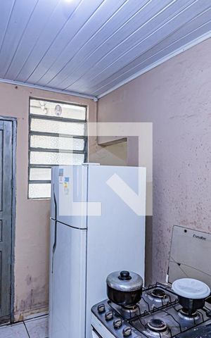 Casa à venda com 300m², 6 quartos e sem vaga Casa à venda com 300m², 6 quartos e sem vagaCozinha