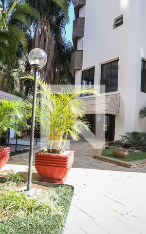 Apartamento para alugar com 240m², 4 quartos e 4 vagas Apartamento para alugar com 240m², 4 quartos e 4 vagasÁrea comum