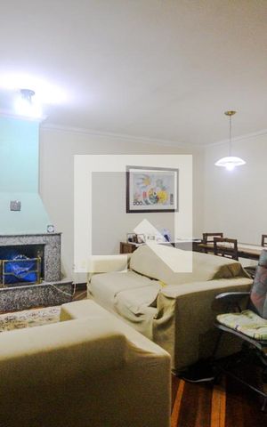 Casa à venda com 120m², 3 quartos e 2 vagas Casa à venda com 120m², 3 quartos e 2 vagasSala