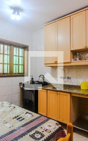 Casa à venda com 120m², 3 quartos e 2 vagas Casa à venda com 120m², 3 quartos e 2 vagasCozinha