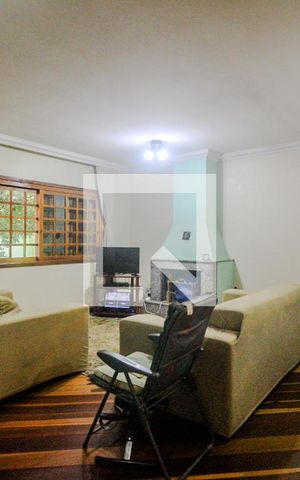 Casa à venda com 120m², 3 quartos e 2 vagas Casa à venda com 120m², 3 quartos e 2 vagasSala