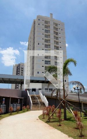 Apartamento para alugar com 64m², 2 quartos e 2 vagasFachada