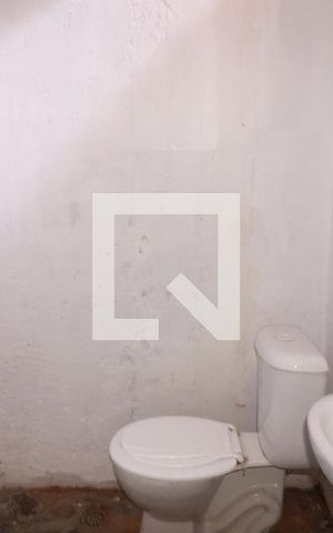 Casa para alugar com 150m², 2 quartos e 3 vagasBanheiro de serviço