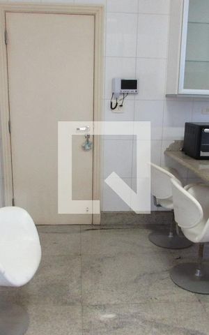 Casa à venda com 700m², 4 quartos e 6 vagasCozinha