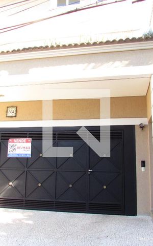 Casa à venda com 700m², 4 quartos e 6 vagasFachada