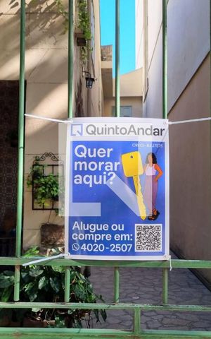 Casa à venda com 240m², 4 quartos e 4 vagas Casa à venda com 240m², 4 quartos e 4 vagasFachada Placa