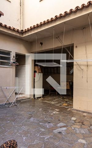 Casa à venda com 240m², 4 quartos e 4 vagas Casa à venda com 240m², 4 quartos e 4 vagasÁrea de Serviço