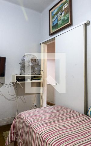 Casa à venda com 240m², 4 quartos e 4 vagas Casa à venda com 240m², 4 quartos e 4 vagasQuarto 3