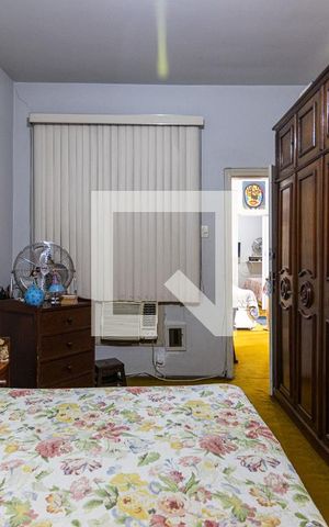 Casa à venda com 240m², 4 quartos e 4 vagas Casa à venda com 240m², 4 quartos e 4 vagasQuarto Suite