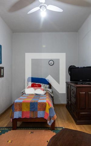 Casa à venda com 240m², 4 quartos e 4 vagas Casa à venda com 240m², 4 quartos e 4 vagasQuarto 2