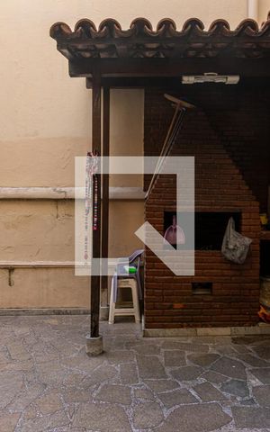 Casa à venda com 240m², 4 quartos e 4 vagas Casa à venda com 240m², 4 quartos e 4 vagasÁrea de Serviço