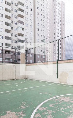 Apartamento para alugar com 50m², 2 quartos e 1 vaga Apartamento para alugar com 50m², 2 quartos e 1 vagaÁrea comum - Quadra poliesportiva