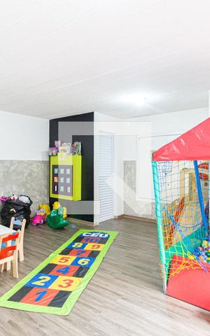 Apartamento para alugar com 50m², 2 quartos e 1 vaga Apartamento para alugar com 50m², 2 quartos e 1 vagaÁrea comum - Brinquedoteca