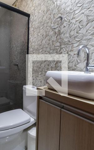 Casa à venda com 262m², 3 quartos e 2 vagas Casa à venda com 262m², 3 quartos e 2 vagasBanheiro
