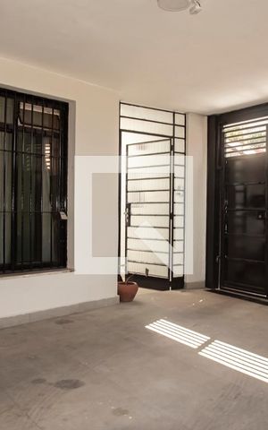 Casa à venda com 135m², 2 quartos e 1 vaga Casa à venda com 135m², 2 quartos e 1 vagaGaragem