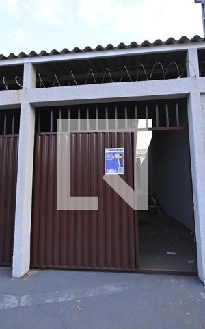 Casa à venda com 140m², 3 quartos e 2 vagas Casa à venda com 140m², 3 quartos e 2 vagasFachada/Plaquinha