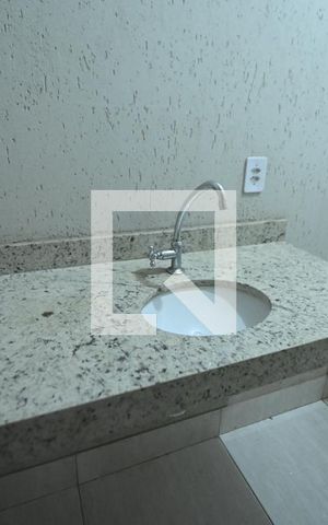 Casa à venda com 140m², 3 quartos e 2 vagas Casa à venda com 140m², 3 quartos e 2 vagasBanheiro