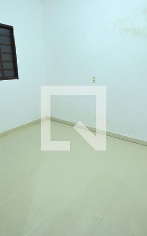 Casa à venda com 140m², 3 quartos e 2 vagas Casa à venda com 140m², 3 quartos e 2 vagasSala