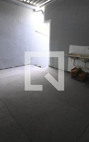 Casa à venda com 140m², 3 quartos e 2 vagas Casa à venda com 140m², 3 quartos e 2 vagasLavanderia