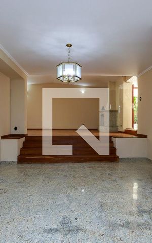 Casa para alugar com 465m², 4 quartos e 3 vagas Casa para alugar com 465m², 4 quartos e 3 vagasSala