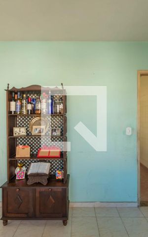 Casa à venda com 96m², 2 quartos e sem vaga Casa à venda com 96m², 2 quartos e sem vagaSala