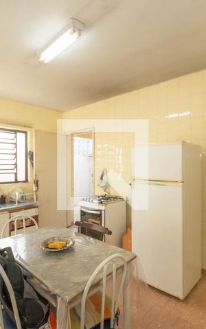 Casa à venda com 96m², 2 quartos e sem vaga Casa à venda com 96m², 2 quartos e sem vagaCozinha