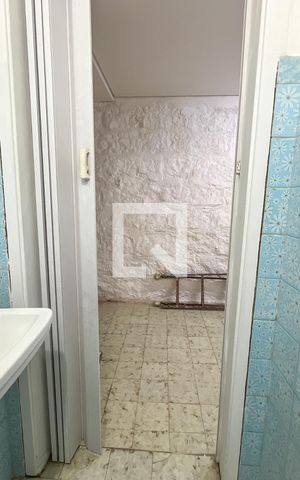 Casa à venda com 200m², 2 quartos e 2 vagas Casa à venda com 200m², 2 quartos e 2 vagasBanheiro 1