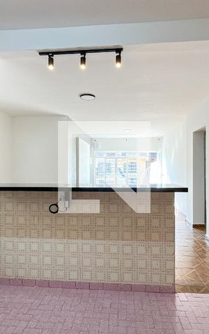 Casa à venda com 200m², 2 quartos e 2 vagas Casa à venda com 200m², 2 quartos e 2 vagasCozinha
