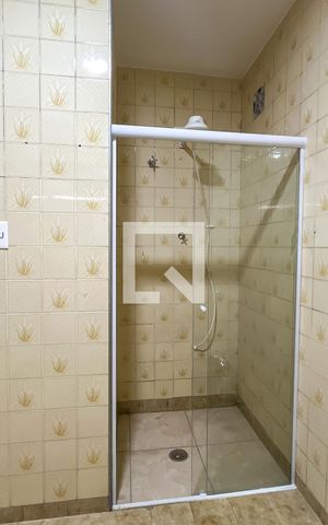 Casa à venda com 200m², 2 quartos e 2 vagas Casa à venda com 200m², 2 quartos e 2 vagasBanheiro 2