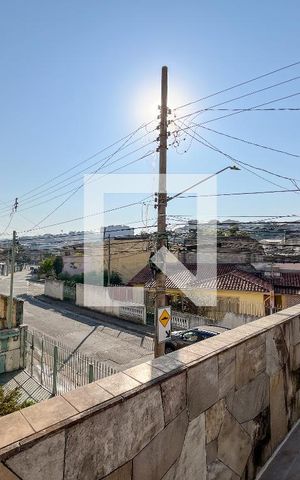 Casa à venda com 200m², 2 quartos e 2 vagas Casa à venda com 200m², 2 quartos e 2 vagasVista