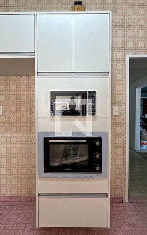 Casa à venda com 200m², 2 quartos e 2 vagas Casa à venda com 200m², 2 quartos e 2 vagasCozinha