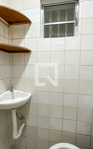 Casa à venda com 200m², 2 quartos e 2 vagas Casa à venda com 200m², 2 quartos e 2 vagasBanheiro da Suíte