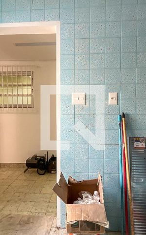 Casa à venda com 200m², 2 quartos e 2 vagas Casa à venda com 200m², 2 quartos e 2 vagasÁrea de Serviço