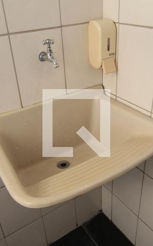 Apartamento para alugar com 80m², 3 quartos e 1 vagaÁrea de Serviço