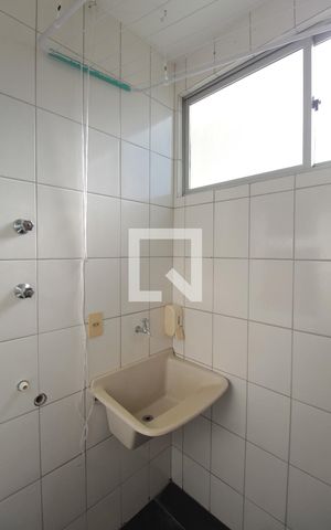 Apartamento para alugar com 80m², 3 quartos e 1 vagaÁrea de Serviço