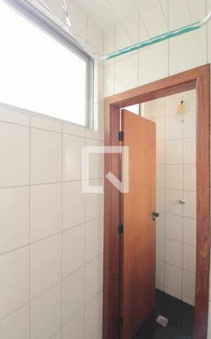 Apartamento para alugar com 80m², 3 quartos e 1 vagaÁrea de Serviço