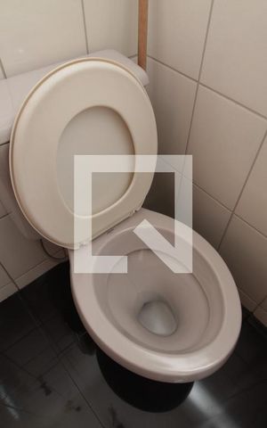 Apartamento para alugar com 80m², 3 quartos e 1 vagaÁrea de Serviço - Banheiro 