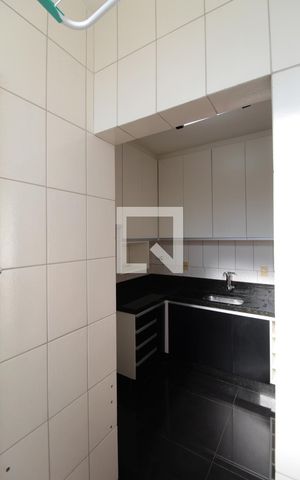 Apartamento para alugar com 80m², 3 quartos e 1 vagaÁrea de Serviço