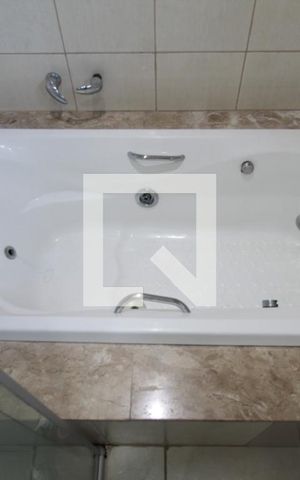 Casa à venda com 800m², 5 quartos e 10 vagasBanheiro da Suíte 1