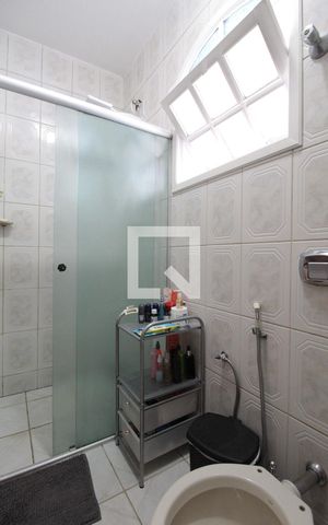Casa à venda com 800m², 5 quartos e 10 vagasBanheiro das Semi-Suítes