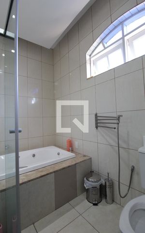 Casa à venda com 800m², 5 quartos e 10 vagasBanheiro da Suíte 1