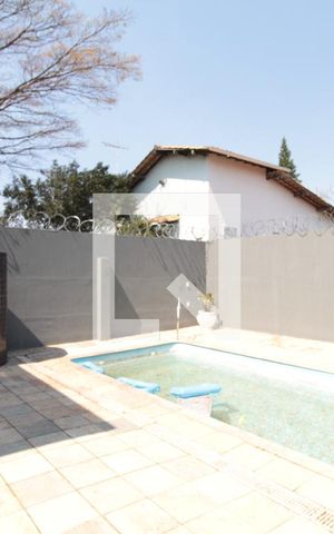 Casa à venda com 800m², 5 quartos e 10 vagasPiscina