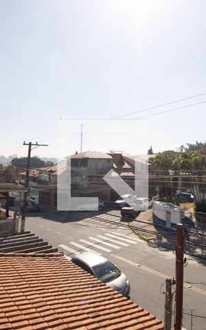 Casa à venda com 157m², 3 quartos e 5 vagas Casa à venda com 157m², 3 quartos e 5 vagasVaranda