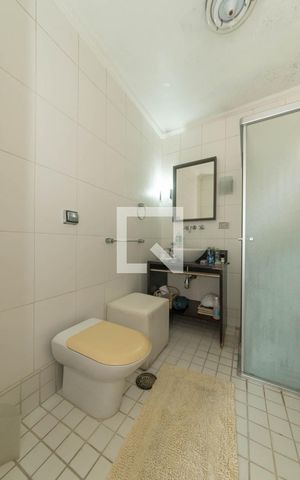Casa à venda com 200m², 3 quartos e 3 vagasBanheiro da Suíte 3