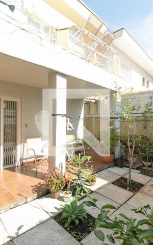 Casa à venda com 200m², 3 quartos e 3 vagasQuintal