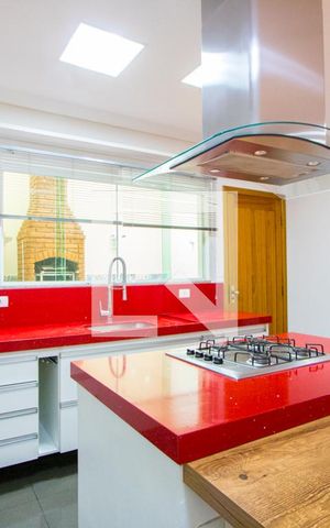 Casa para alugar com 180m², 3 quartos e 4 vagas Casa para alugar com 180m², 3 quartos e 4 vagasCozinha