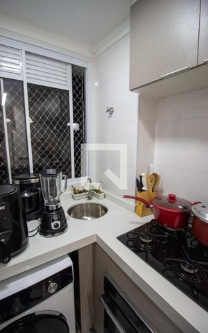 Apartamento à venda com 41m², 2 quartos e sem vaga Apartamento à venda com 41m², 2 quartos e sem vagaÁrea de Serviço