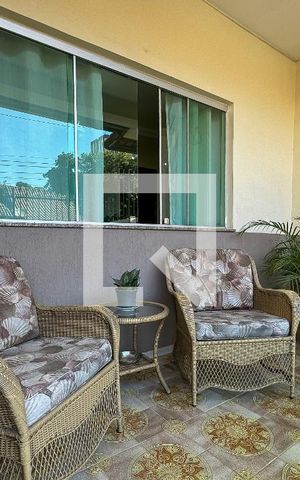 Casa à venda com 240m², 3 quartos e 4 vagas Casa à venda com 240m², 3 quartos e 4 vagasVaranda