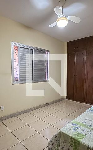 Casa à venda com 240m², 3 quartos e 4 vagas Casa à venda com 240m², 3 quartos e 4 vagasQuarto 2