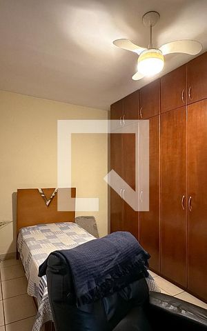 Casa à venda com 240m², 3 quartos e 4 vagas Casa à venda com 240m², 3 quartos e 4 vagasQuarto 3